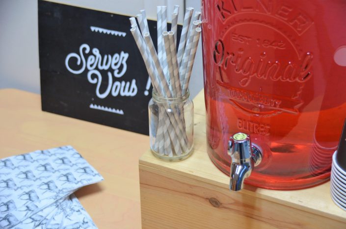 Table d'automne chez Pierre et Vacances par Studio Candy - Fontaine à boisson