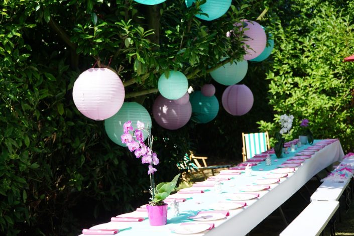 Anniversaire 1 an Chiara - lampions et table de banquet