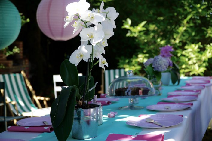 Table de banquet et ses orchidées