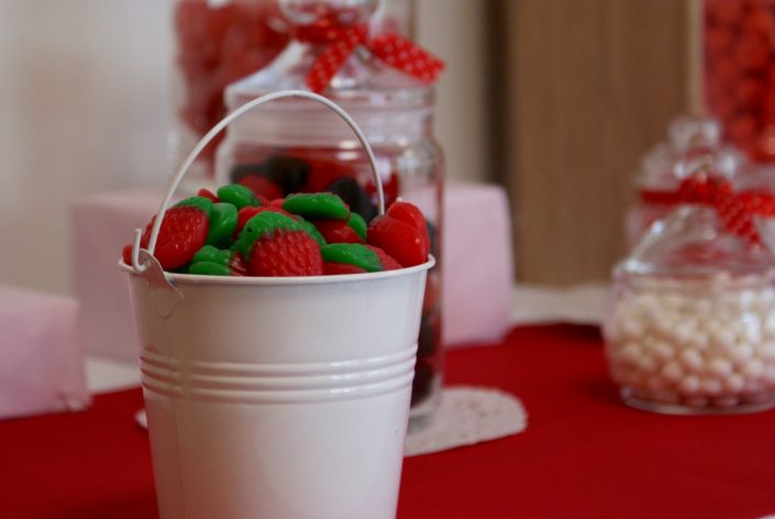 Candy Bar rouge et blanc - Fraises