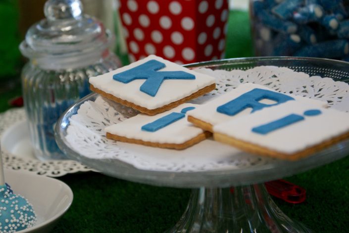 Kiri sweet table - Sablés décorés avec les lettres KIRI