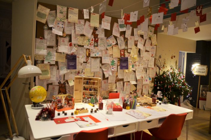 Maison du père noel chez Au Féminin - l'atelier des lutins