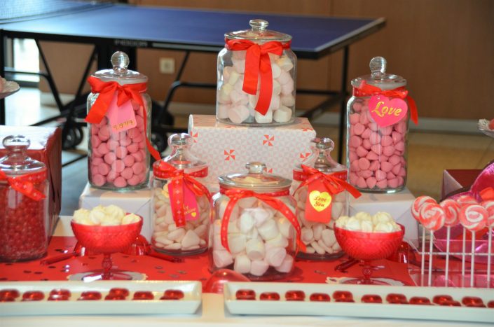 Sweet table Saint ValentSweet table Saint Valentin par Studio Candy - Bonbonnièresin par Studio Candy - Bonbonnières