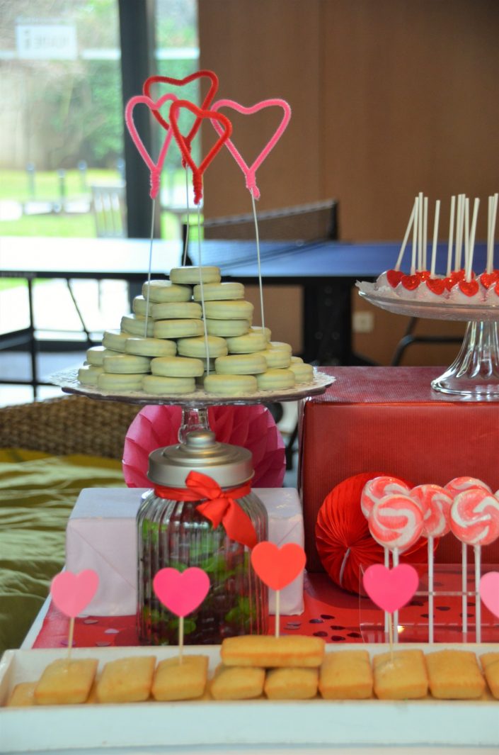 Sweet table Saint Valentin par Studio Candy - Financiers amandes et oreo white