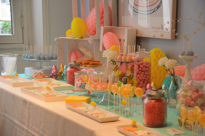 Table de Pâques réalisée par Studio Candy pour pour Estée Lauder - Décoration pastel