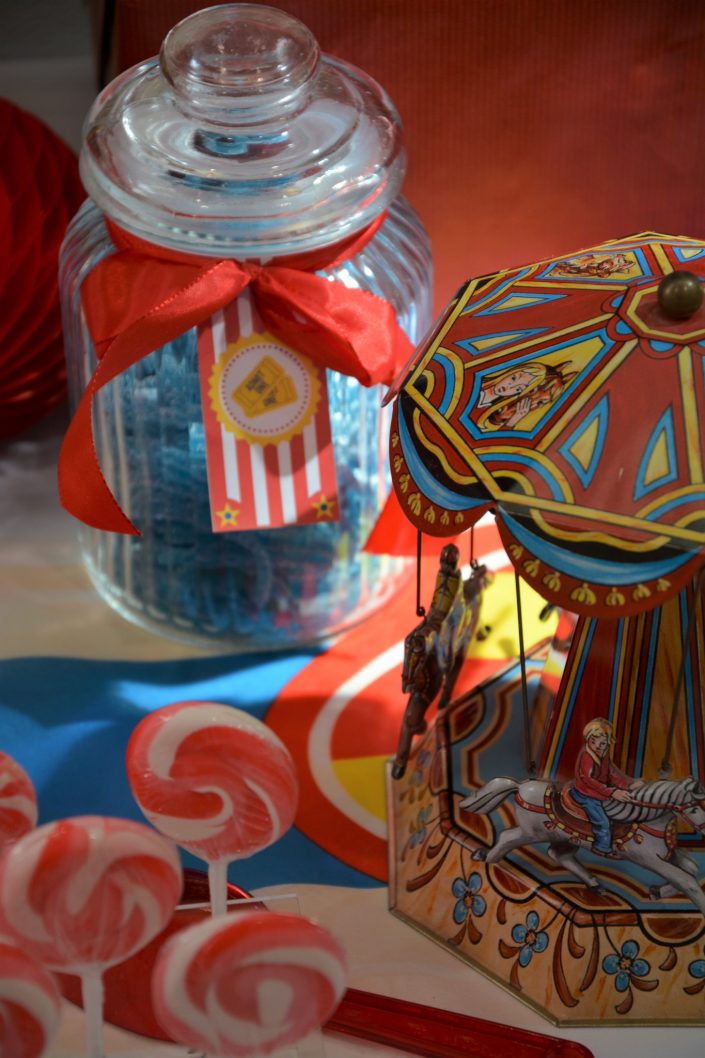 Candy Bar Circus / fête foraine pour Dulux Valentine - carrousel et bonbons