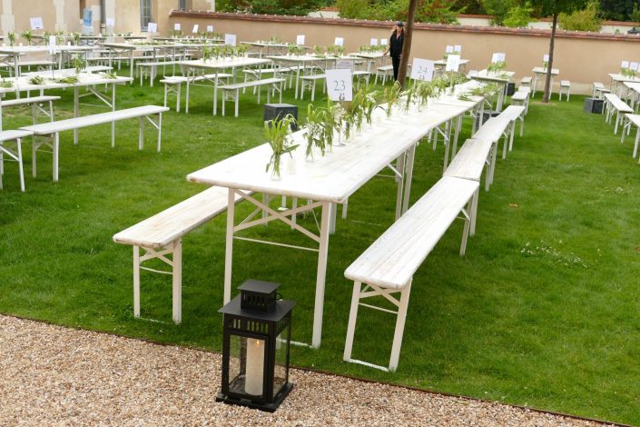 Candy Bar pastel pour Le Déjeuner sur l'herbe de Kering - table et fleurs champêtres