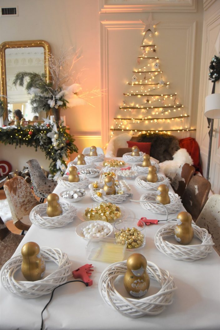 Atelier créatif par Studio Candy pour Evian et Kusmitea chez Au Féminin - Fabrication d'un centre de table de Noël