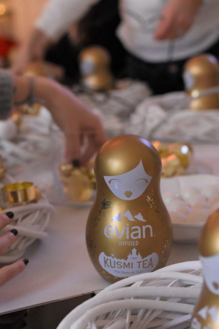 Atelier créatif par Studio Candy pour Evian et Kusmitea chez Au Féminin - Fabrication d'un centre de table de Noël