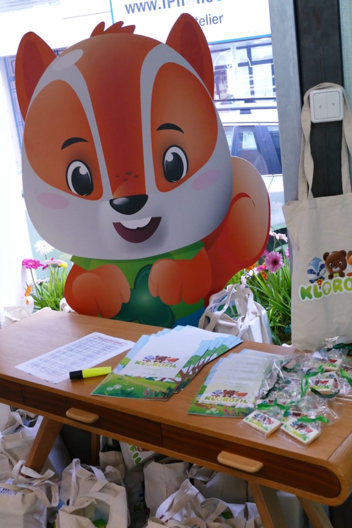 Sablés personnalisés avec logo en impression alimentaire pour les tote bags des journalistesSablés personnalisés avec logo en impression alimentaire pour les tote bags des journalistes