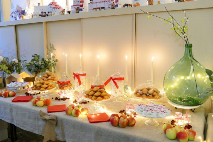 Bar à pâtisseries décoration d'automne, ateliers DIY pots à épices par Studio candy pour l'événement Bonne Maman, le jardin d'automne