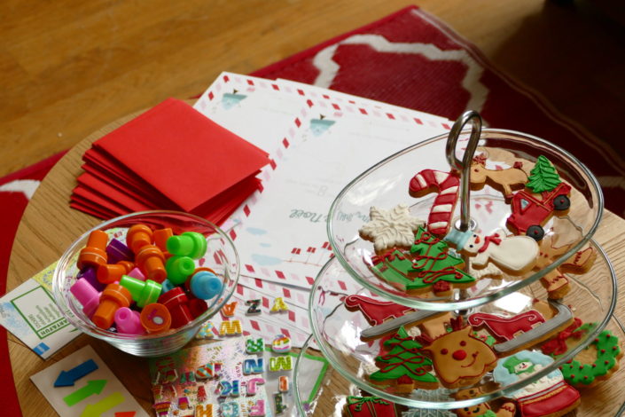 Sablés décorés thème Noël : bonhomme de neige, sucre d'orge, renne, sapin, flocon