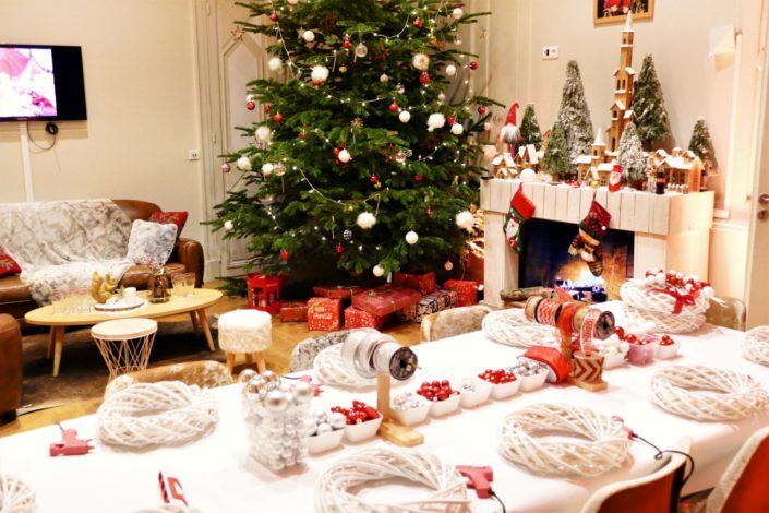 Atelier créatif DIY pour Coca Cola chez Au Féminin - fabrication d'une couronne de Noël