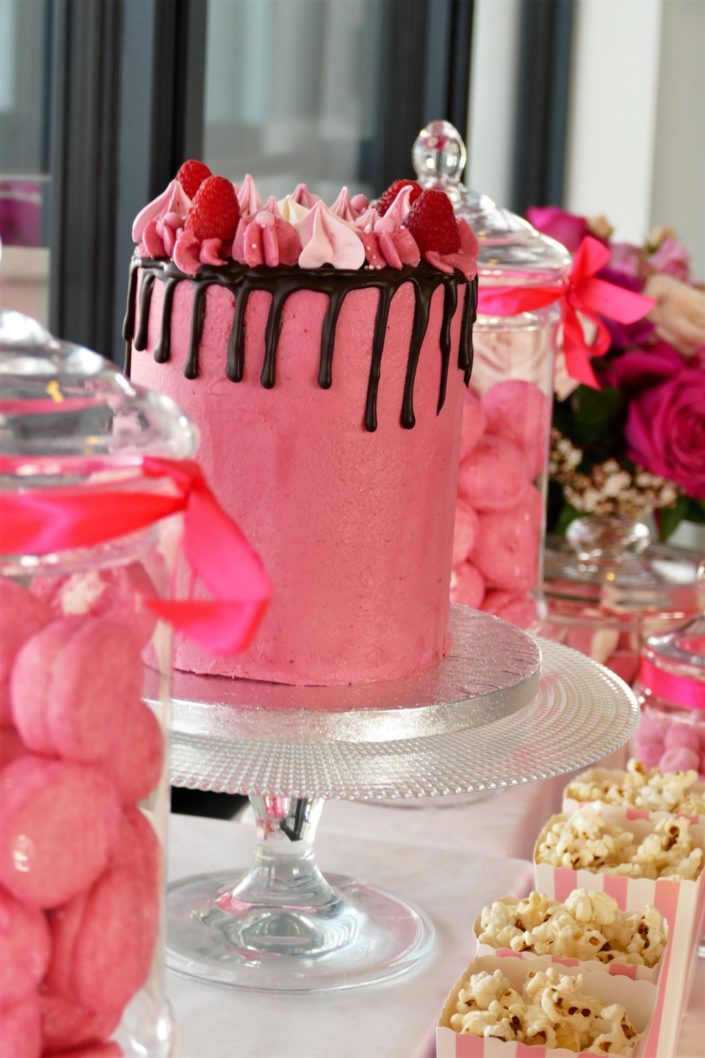 Rainbow cake / pâtisseries - réalisé par Studio Candy pour Givenchy