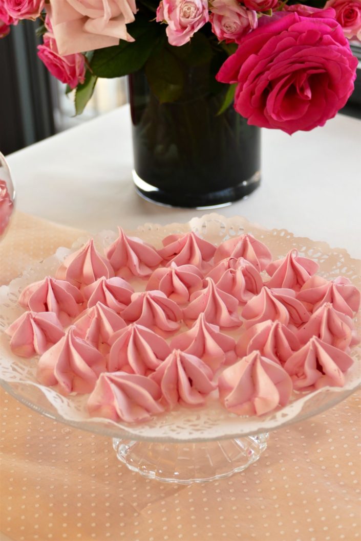 Meringues / pâtisseries - réalisé par Studio Candy pour Givenchy