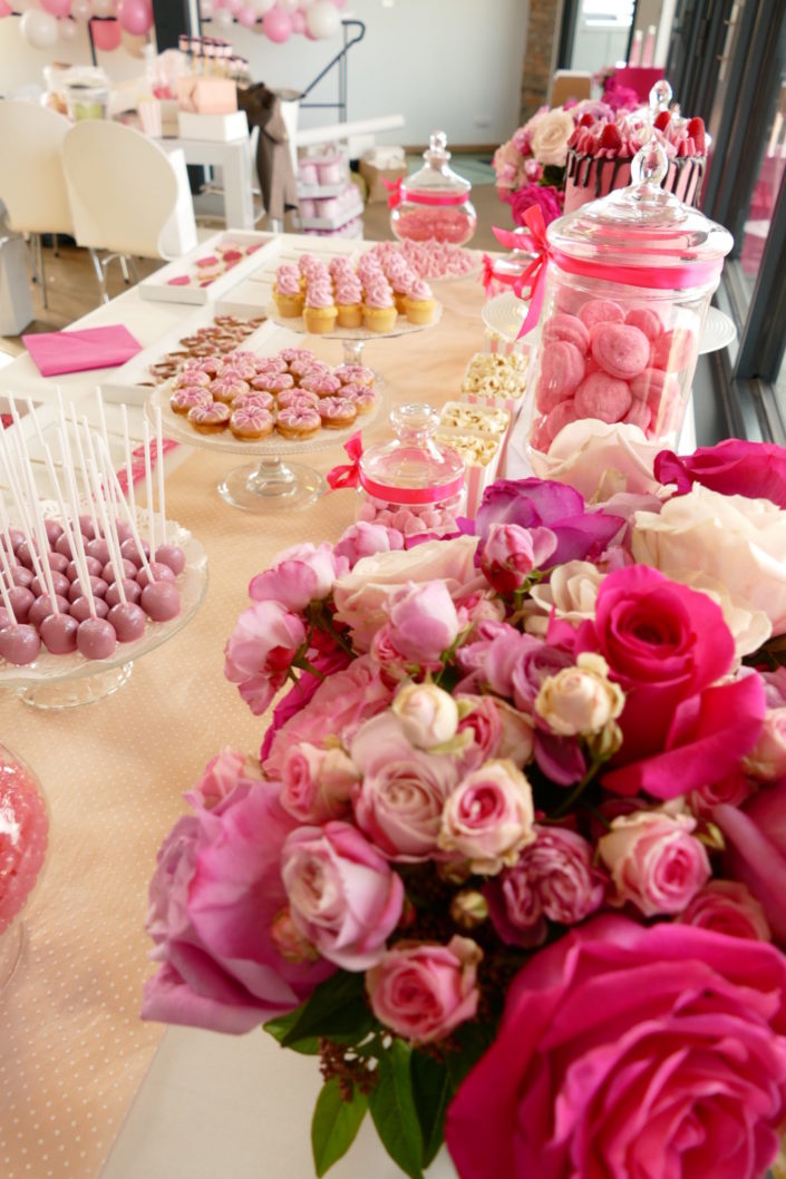 Sweet table / pâtisseries - réalisé par Studio Candy pour Givenchy