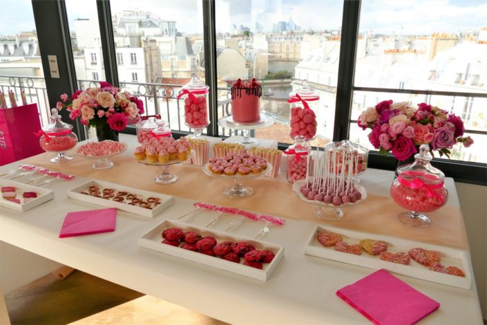 Sweet table / pâtisseries - réalisé par Studio Candy pour Givenchy