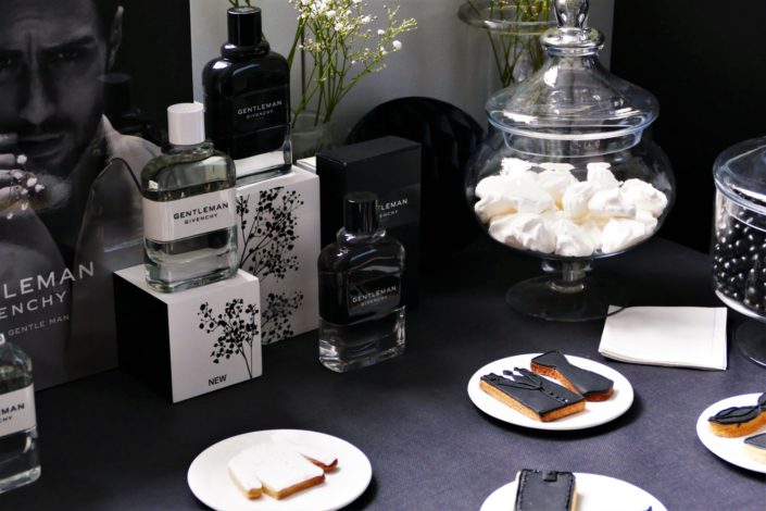 Candy Bar pour Givenchy - Nouveau parfum Gentleman - sablés décorés en noir et blanc - bonbons, meringues