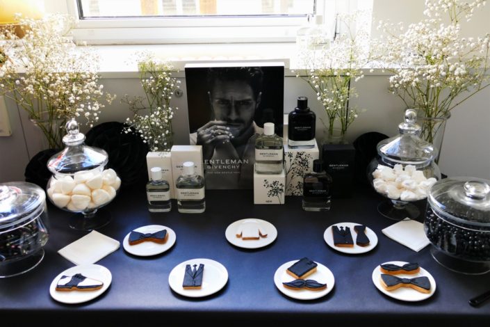 Candy Bar pour Givenchy - Nouveau parfum Gentleman - sablés décorés en noir et blanc - bonbons, meringues