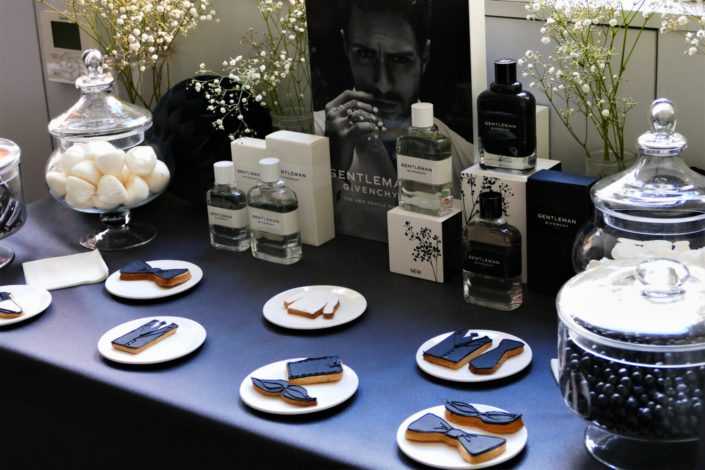 Candy Bar pour Givenchy - Nouveau parfum Gentleman - sablés décorés en noir et blanc - bonbons, meringues