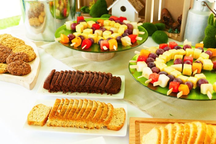 Goûter kids day Balenciaga thème nature - brochettes de fruits, moelleux chocolat, cake, cookies