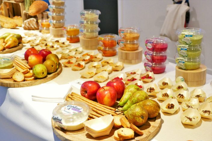 Lancement Boursin les tartinables -décoration et scénographie nature, bar à pains, gressins, fruits frais, navettes