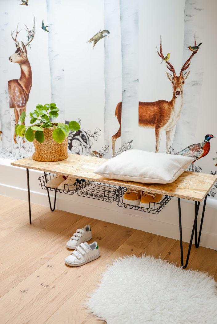 Tuto DIY par Studio Candy : fabrication d'un banc à chaussures ou petite table enfant.