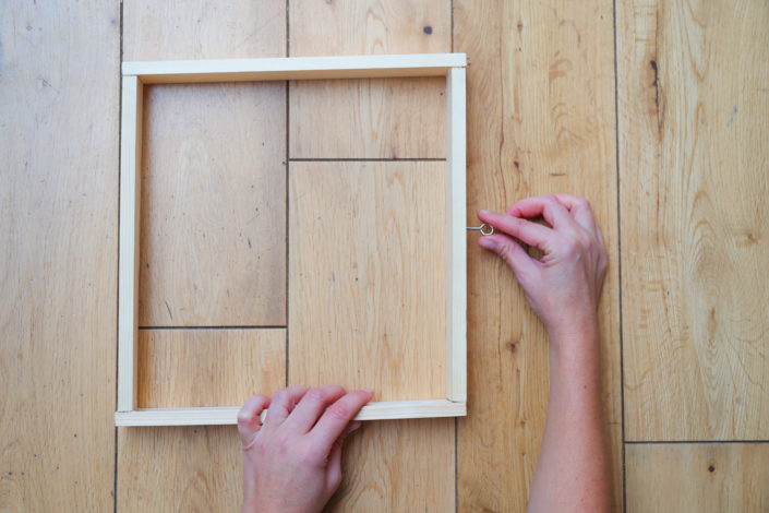 tuto DIY fabrication d'une mangeoire à oiseaux en bois naturel - par Studio Candy