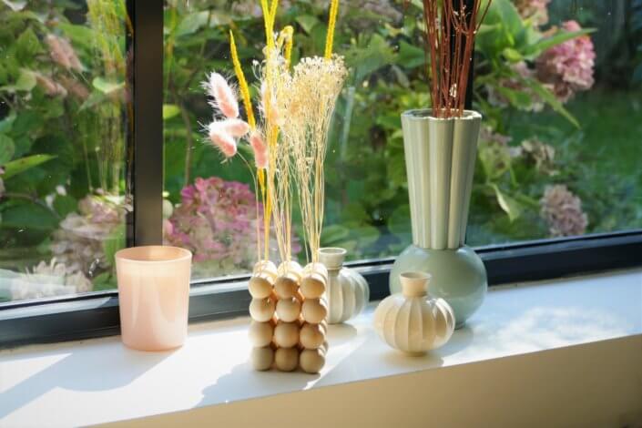 Atelier créatif : créer un vase de fleurs séchées avec des perles de bois - par Studio Candy
