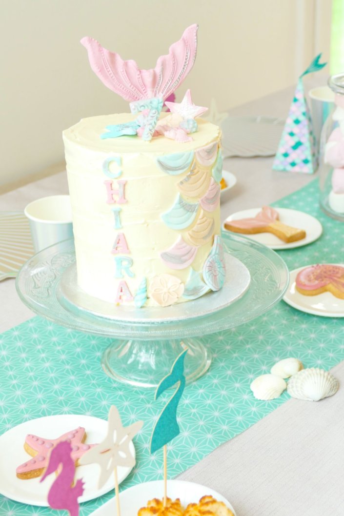 Mermaid Party / 7 ans de Chiara / Goûter d'anniversaire pastel thème sous la mer, sirène. Sablés décorés , birthday cake, bonbons, rochers coco, décoration