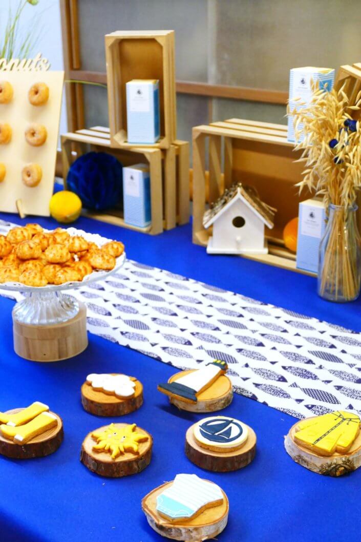 Evenement presse lancement du parfum Petit Bateau avec table sur mesure et des sablés décorés Studio Candy