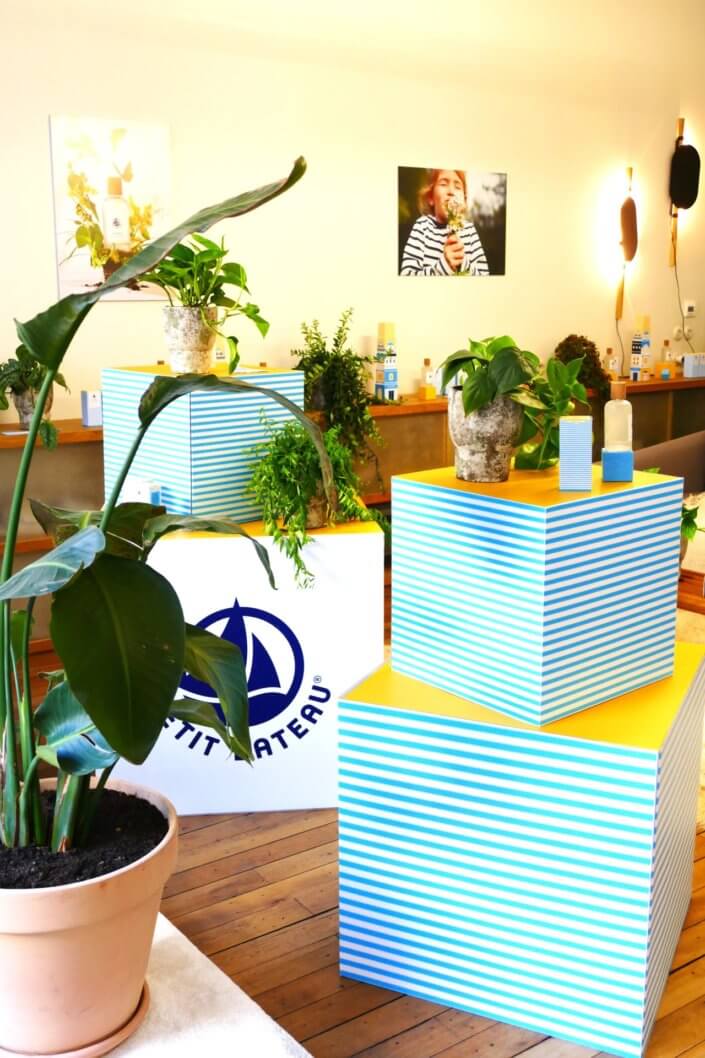 Evenement presse lancement du parfum Petit Bateau avec table sur mesure et des sablés décorés Studio Candy