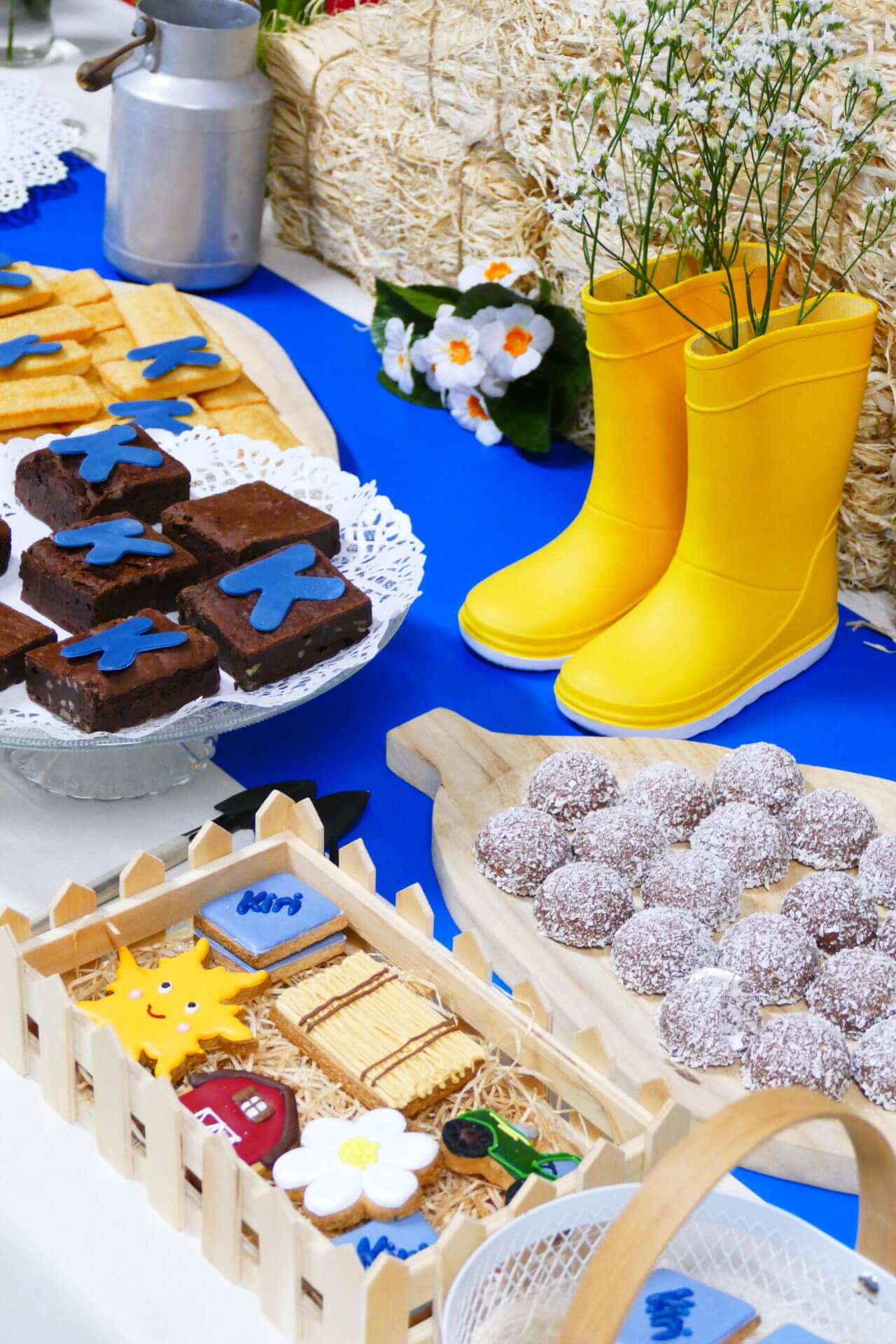 Décor de table de Noël à fabriquer soi-même : des petits ballotins remplis  de chocolat - dentelle-broderie-tricot-cuisine-jardinage et questions  environnemental…