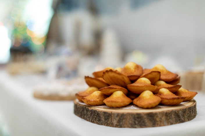 Arbre de Noël Aldi par Studio Candy avec goûter de Noël polaire, ateliers créatifs, maquillage enfants, contes de Noël, lutin et Père Noël