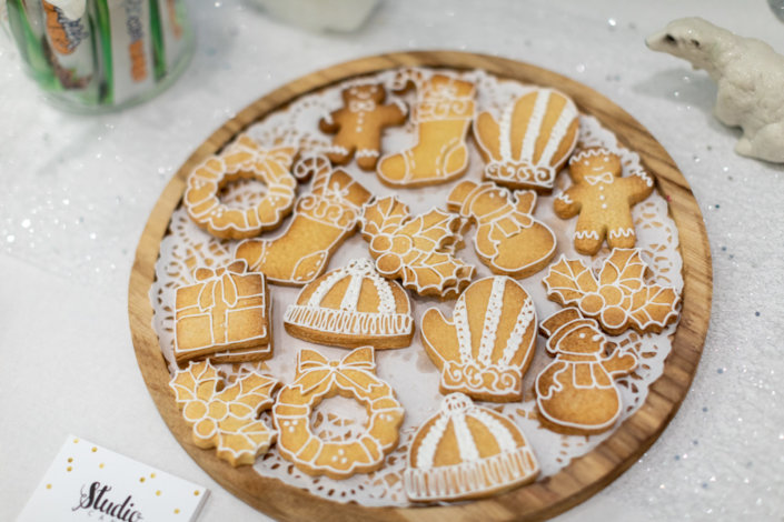 Arbre de Noël Aldi par Studio Candy avec goûter de Noël polaire, ateliers créatifs, maquillage enfants, contes de Noël, lutin et Père Noël