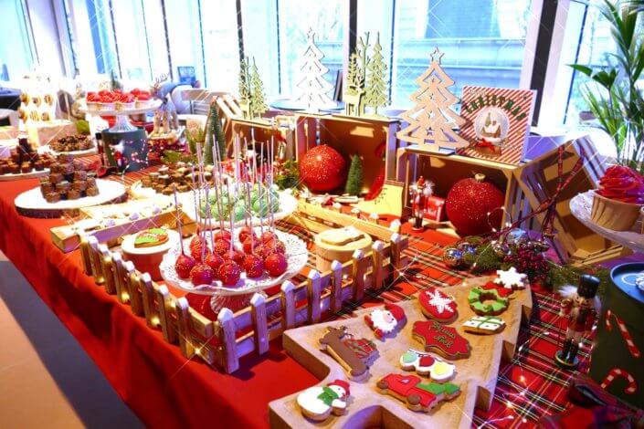 Arbre de Noël chez Unibail Rodamco Westfield par Studio Candy : goûter de Noël, décoration, Père Noël, ateliers créatifs, spectacle de Noël pour enfants