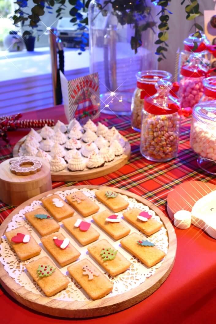 Arbre de Noël chez Unibail Rodamco Westfield par Studio Candy : goûter de Noël, décoration, Père Noël, ateliers créatifs, spectacle de Noël pour enfants