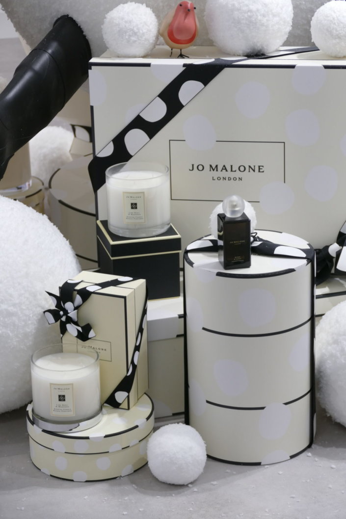 Goûter de Noël pour Jo Malone par Studio Candy - sablés décorés sur mesure, pâtisseries, décoration, fleurs fraîches et bougies