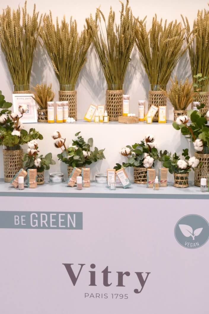 evenement influenceuses vitry avec studio candy table feurie et colorée, sablés décorés sur mesure