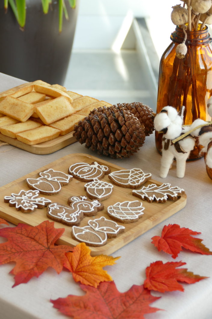 gouter d'automne chez La Francaise par Studio Candy avec pâtisseries maison sur mesure, décoration et scénographie automnale