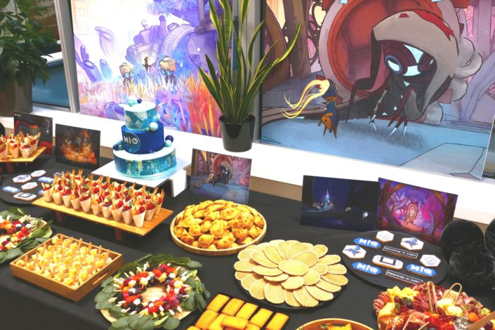 Évènement pour le lancement du nouveau jeu vidéo MIO pour Pull Up avec de la nourriture sucré salé et un gateau personnalisé