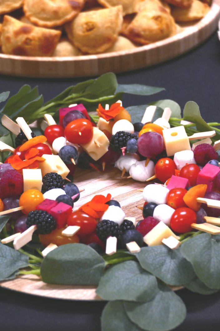 Évènement pour le lancement du nouveau jeu vidéo MIO pour Pull Up avec de la nourriture sucré salé et un gateau personnalisé