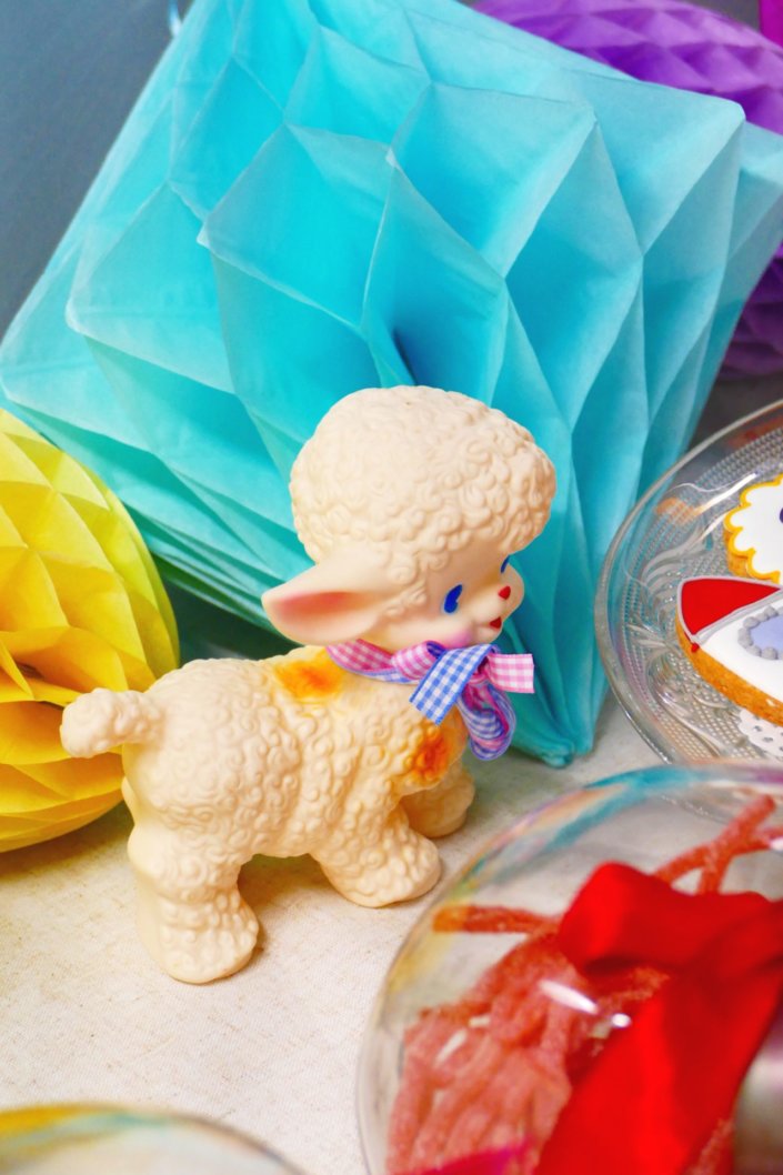 Petit déjeuner chez Pinterest sur le thème Throwback kids avec pleins de couleurs