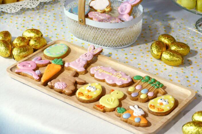 Goûter de Pâques réalisé par Studio Candy pour La Française avec une scénographie de Pâques, pâtisseries sur mesure, candy bar d'oeufs en chocolat